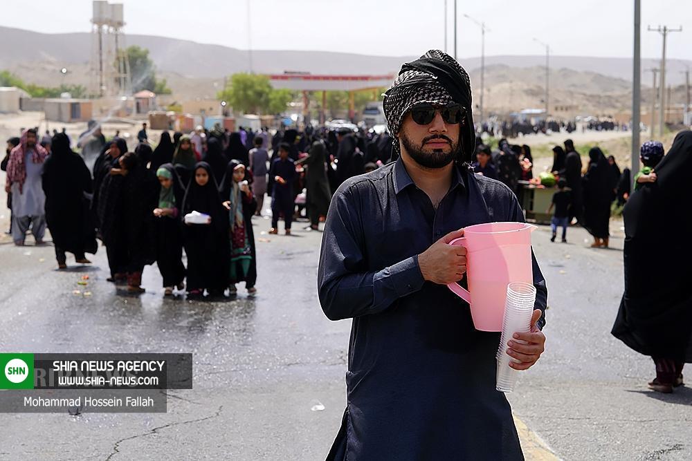 تصاویر/ پذیرایی از عزاداران حسینی در سیستان و بلوچستان تصاویر/ پذیرایی از عزاداران حسینی در سیستان و بلوچستان