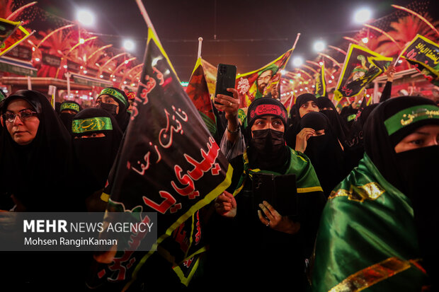 مراسم عزاداری شب اربعین حسینی با حضور جمعیت عزاداران حسینی در کربلای معلی برگزار شد