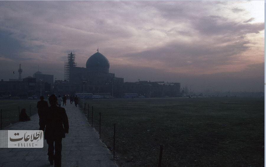 اطراف حرم امام رضا سال ۱۳۵۶ (عکس)