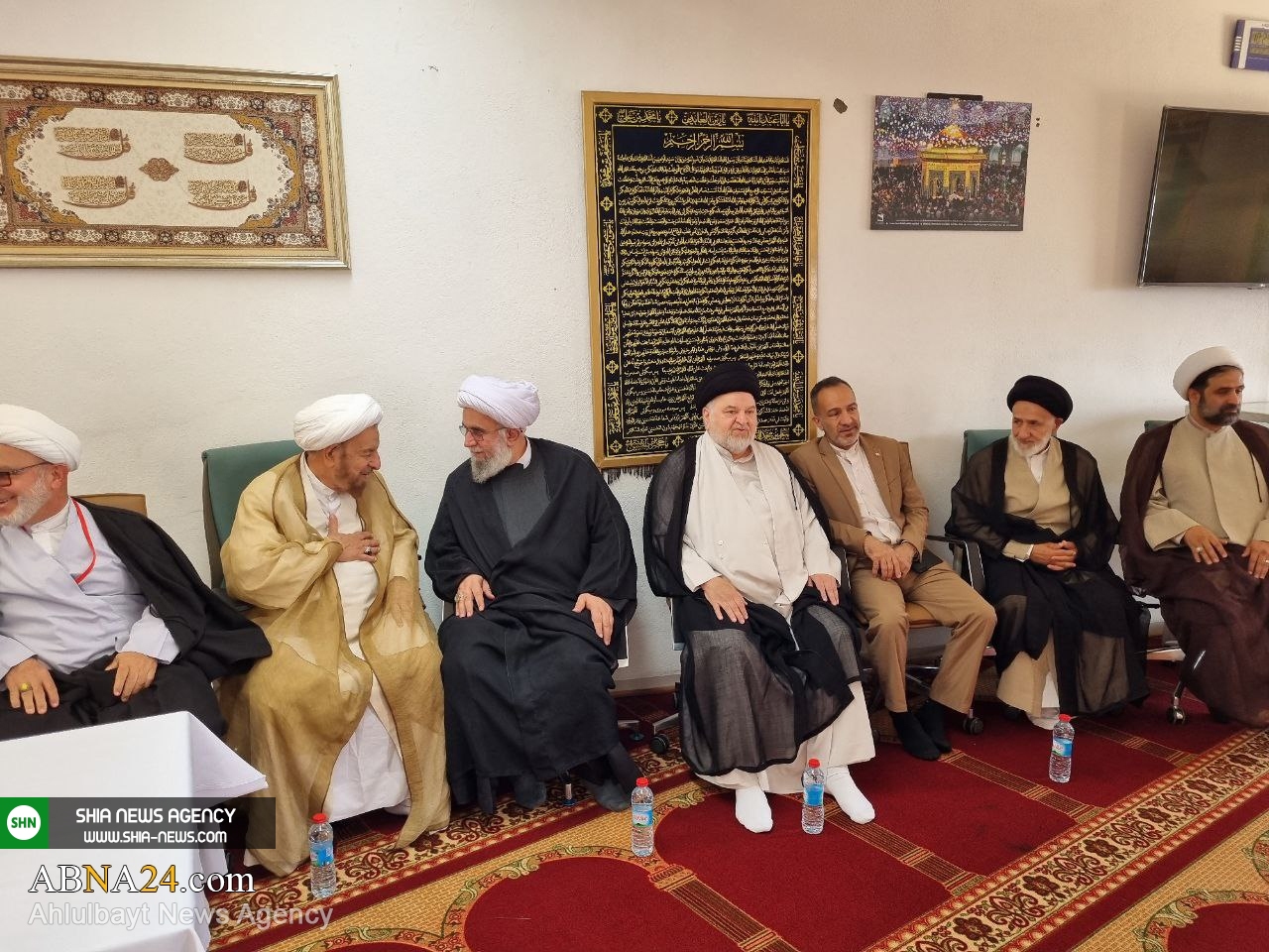 گزارش تصویری | بازدید نماینده آیت الله سیستانی و دبیرکل مجمع جهانی اهلبیت (ع) از دارالحمکه ماداگاسکار گزارش تصویری | بازدید نماینده آیت الله سیستانی و دبیرکل مجمع جهانی اهلبیت (ع) از دارالحمکه ماداگاسکار
