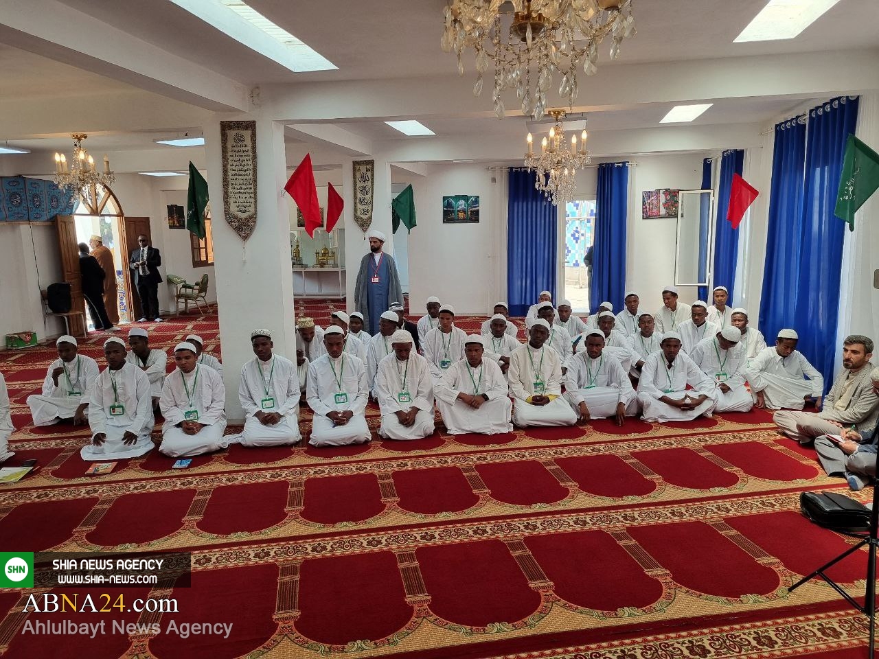 گزارش تصویری | بازدید نماینده آیت الله سیستانی و دبیرکل مجمع جهانی اهلبیت (ع) از دارالحمکه ماداگاسکار گزارش تصویری | بازدید نماینده آیت الله سیستانی و دبیرکل مجمع جهانی اهلبیت (ع) از دارالحمکه ماداگاسکار
