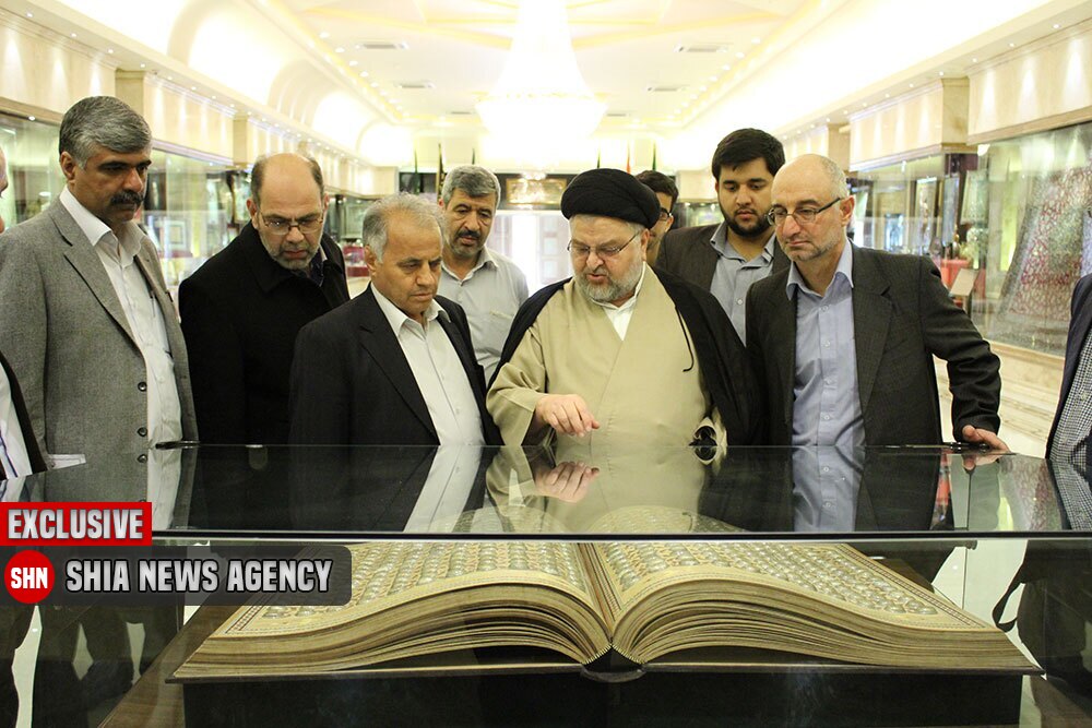 آرشیو - تصویر دیدار نمایندگان کلیمی مجلس شورای اسلامی با نماینده آیت الله سیستانی - در محل موزه امام علی قم آرشیو - تصویر دیدار نمایندگان کلیمی مجلس شورای اسلامی با نماینده آیت الله سیستانی - در محل موزه امام علی قم