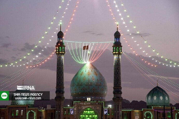 تصاویر/ مسجد جمکران در شب آغاز امامت حضرت مهدی (عج)