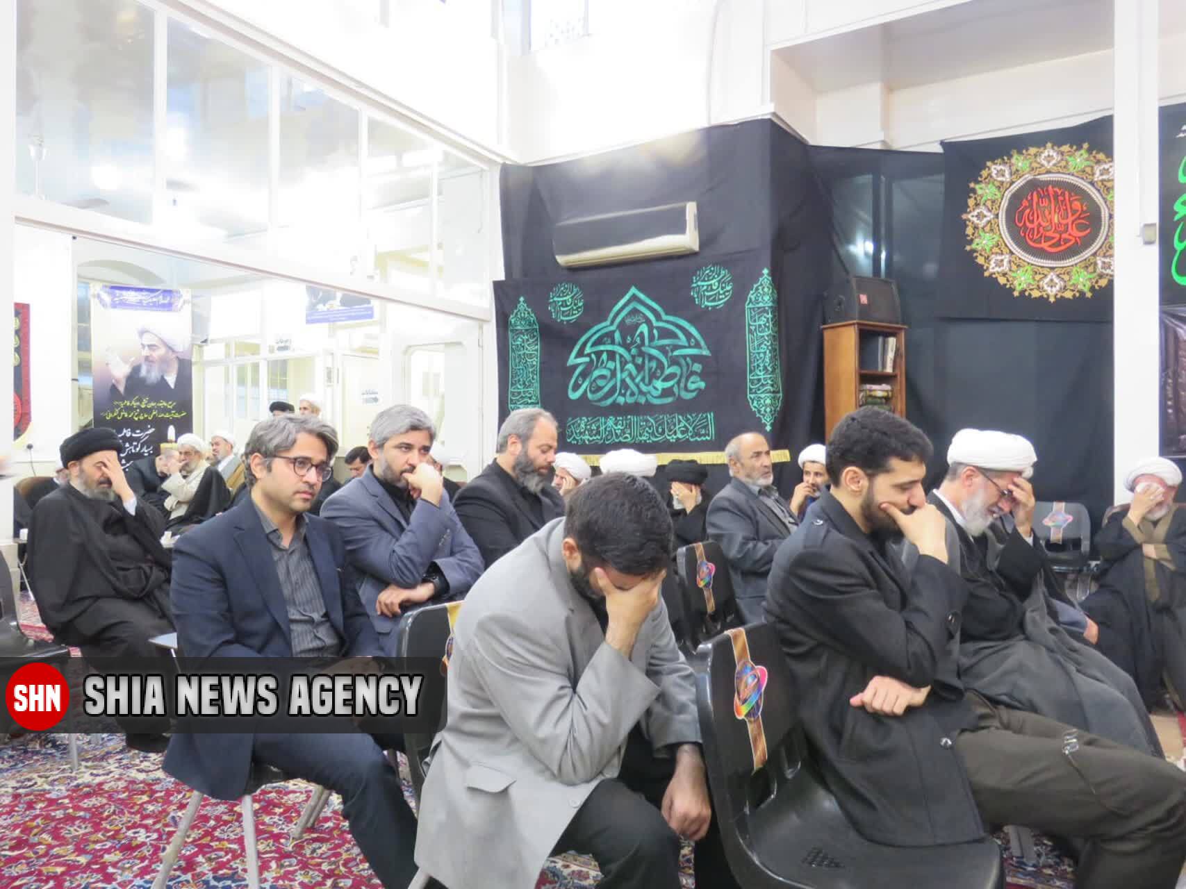 مراسم عزاداری ایام فاطمیه در دفتر آیتالله فاضل لنکرانی مراسم عزاداری ایام فاطمیه در دفتر آیتالله فاضل لنکرانی