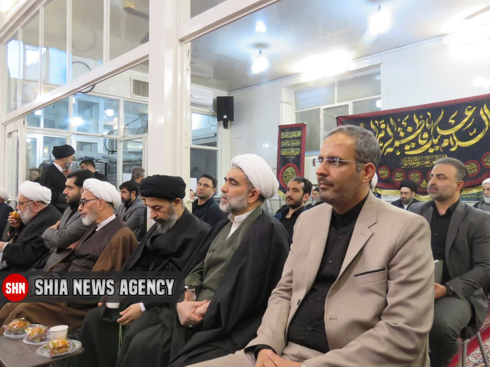 مراسم عزاداری ایام فاطمیه در دفتر آیتالله فاضل لنکرانی مراسم عزاداری ایام فاطمیه در دفتر آیتالله فاضل لنکرانی