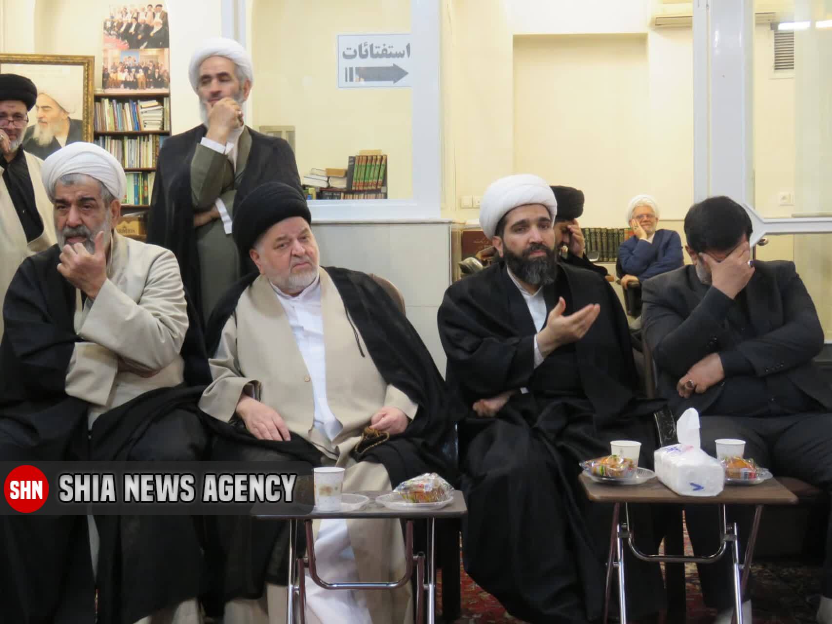 مراسم عزاداری ایام فاطمیه در دفتر آیتالله فاضل لنکرانی مراسم عزاداری ایام فاطمیه در دفتر آیتالله فاضل لنکرانی