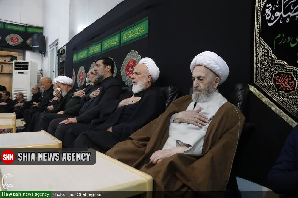 تصاویر | مراسم عزاداری فاطمیه در دفتر آیت الله سبحانی تصاویر | مراسم عزاداری فاطمیه در دفتر آیت الله سبحانی