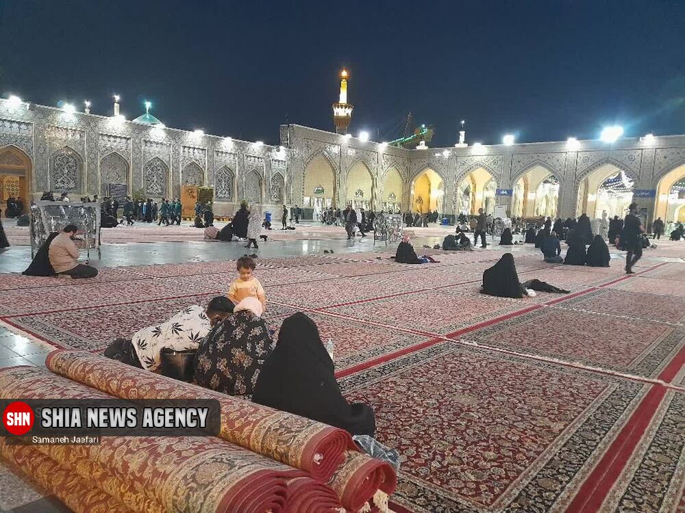حال و هوای حرم امام رضا (ع) در آستانه تحویل سال حال و هوای حرم امام رضا (ع) در آستانه تحویل سال