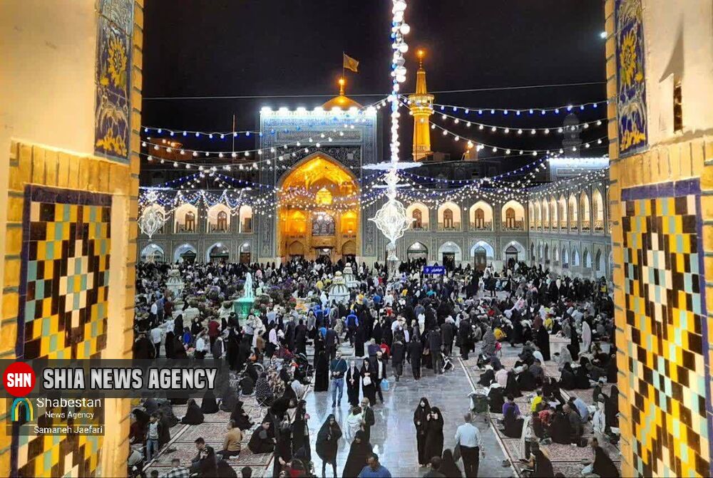 حال و هوای حرم امام رضا (ع) در آستانه تحویل سال حال و هوای حرم امام رضا (ع) در آستانه تحویل سال