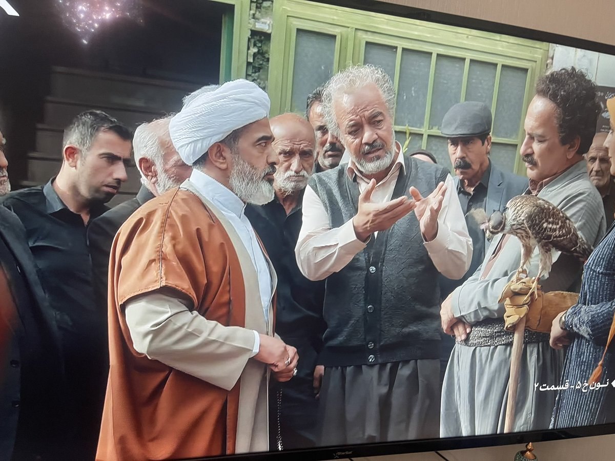 رونمایی از لباس خاص یک روحانی در صداوسیما رونمایی از لباس خاص یک روحانی در صداوسیما