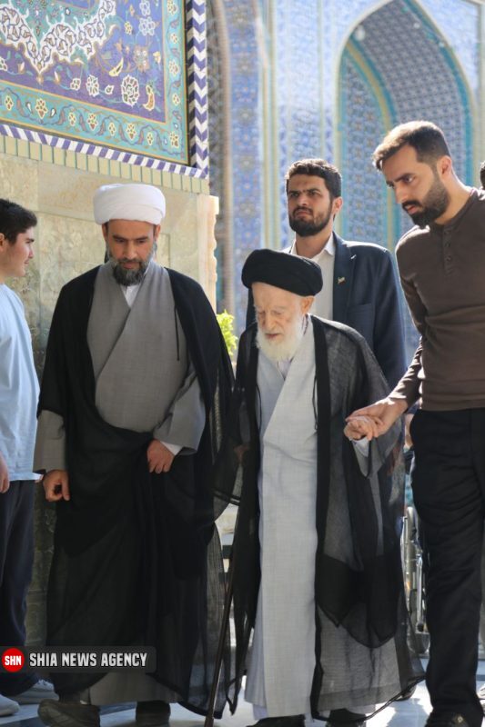 تصاویری از حضور آیت الله شبیری زنجانی به حرم حضرت فاطمه معصومه(س) تصاویری از حضور آیت الله شبیری زنجانی به حرم حضرت فاطمه معصومه(س)