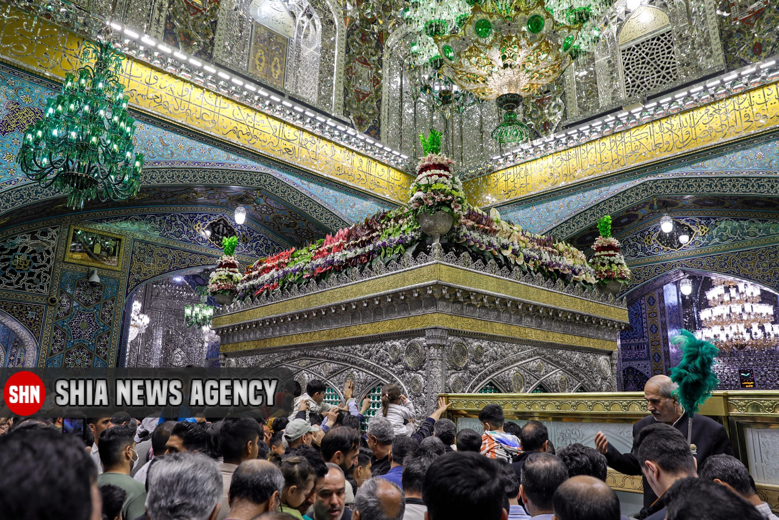 تصاویر/ حرم مطهر امام رضا (ع) در ایام میلاد امام حسن مجتبی (ع) تصاویر/ حرم مطهر امام رضا (ع) در ایام میلاد امام حسن مجتبی (ع)