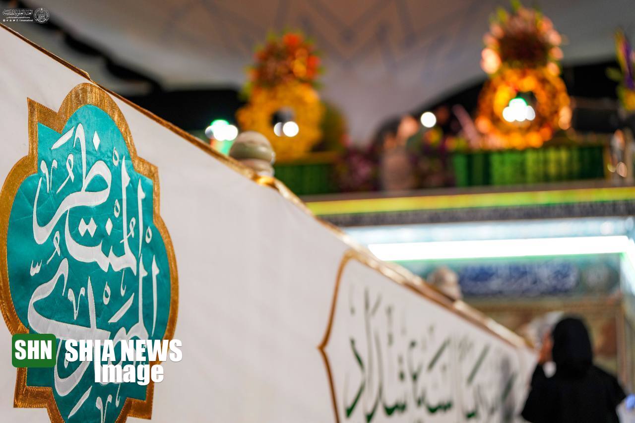 گلآرایی حرم علوی در آستانه نیمه شعبان گلآرایی حرم علوی در آستانه نیمه شعبان