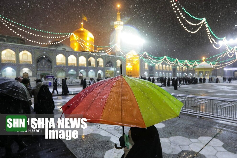 تصاویر | شب برفی حرم امام رضا(ع)