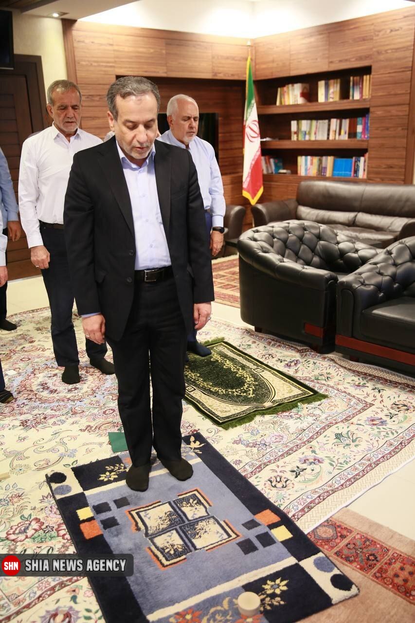 عکس پربازدید از یک اقامه نمازِ سیاسی در تهران عکس پربازدید از یک اقامه نمازِ سیاسی در تهران