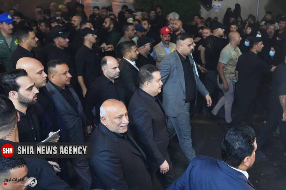 بازدید نخست وزیر عراق از موکب های حسینی در کربلا بازدید نخست وزیر عراق از موکب های حسینی در کربلا