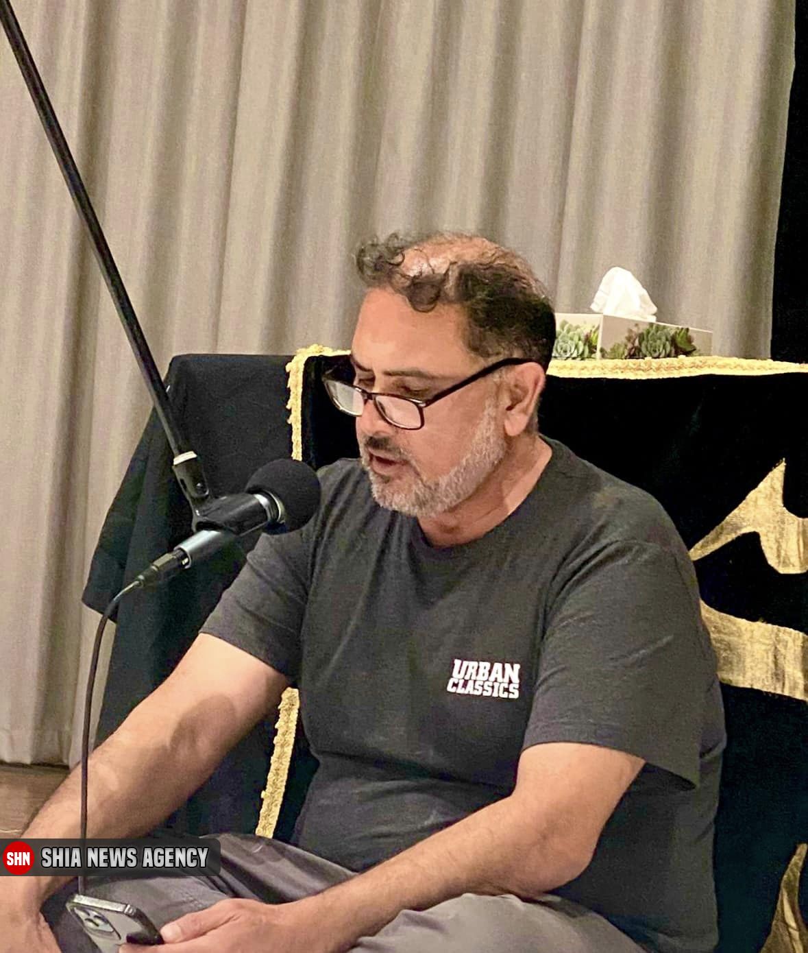عزاداری اربعین در مرکز پنج تن در شهر سیدنی استرالیا عزاداری اربعین در مرکز پنج تن در شهر سیدنی استرالیا