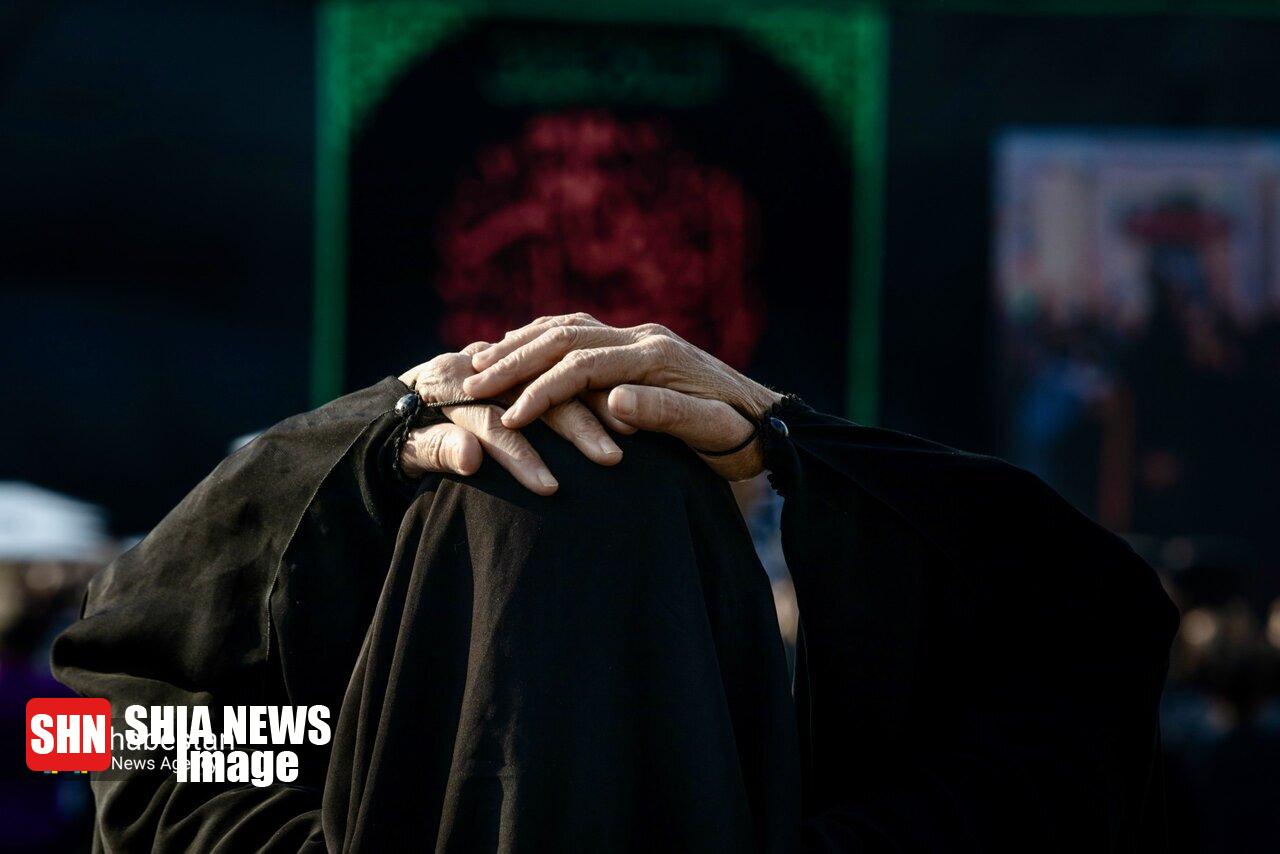 عزاداری زائران در کربلا در سالروز ارتحال حضرت زینب(س)