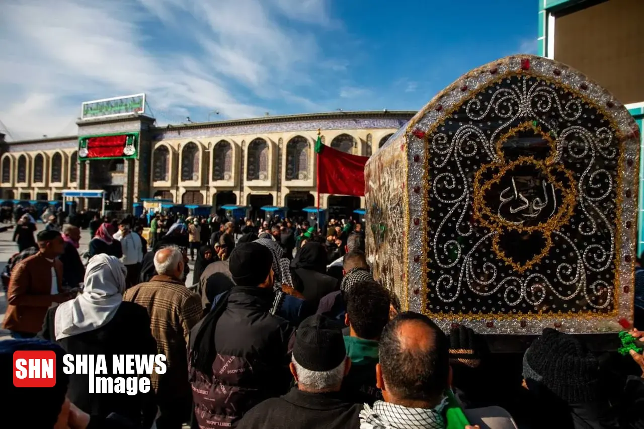 تشییع پیکر نمادین حضرت زینب (س) در کربلای معلی