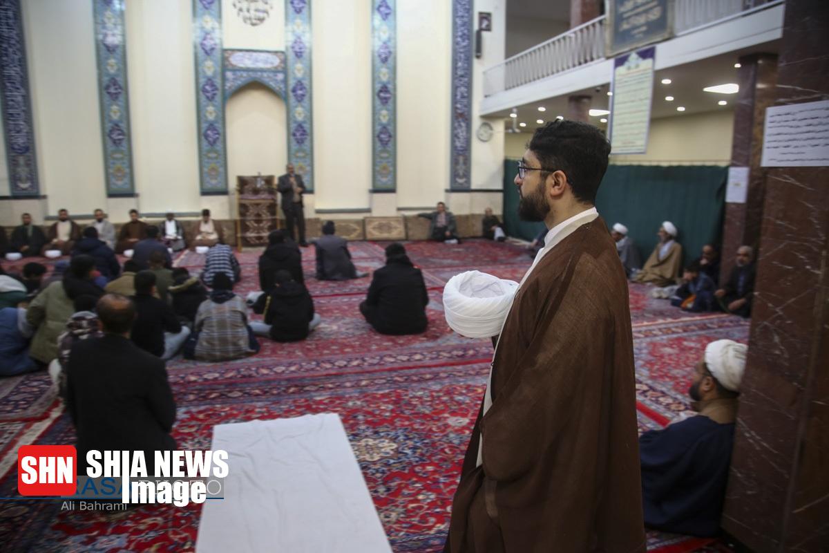 مراسم عمامه گذاری جمعی از طلاب در روز مبعث مراسم عمامه گذاری جمعی از طلاب در روز مبعث