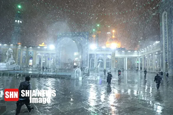 فیلم | بارش برف در حرم حضرت معصومه(س)