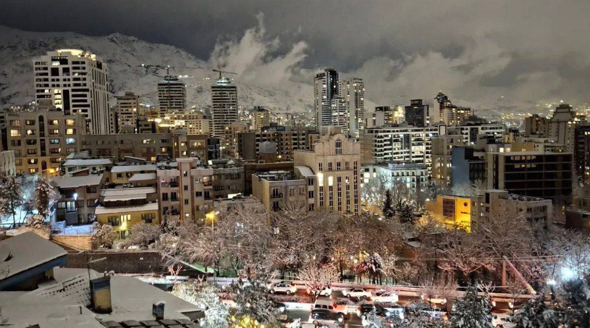 نمایی زیبا از تهران برفی