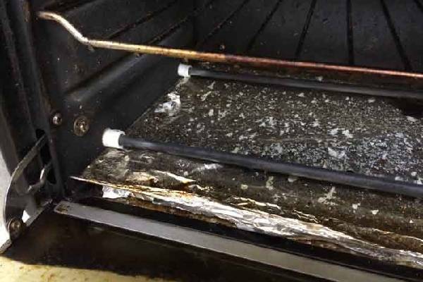 خطرات استفاده اشتباه از فویل آلومینیوم در فر