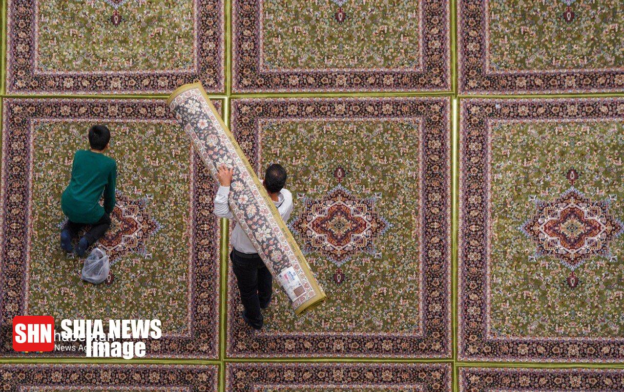 حرم امیرالمؤمنین (ع) با فرش‌های جدید فاخر مزین شد