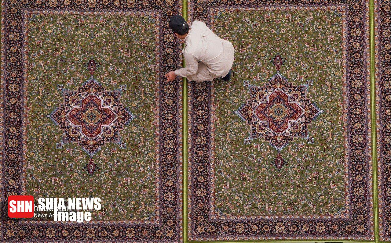 حرم امیرالمؤمنین (ع) با فرش‌های جدید فاخر مزین شد