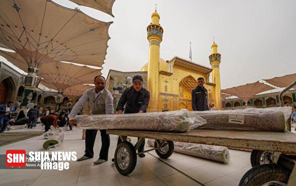 حرم امیرالمؤمنین (ع) با فرش‌های جدید فاخر مزین شد