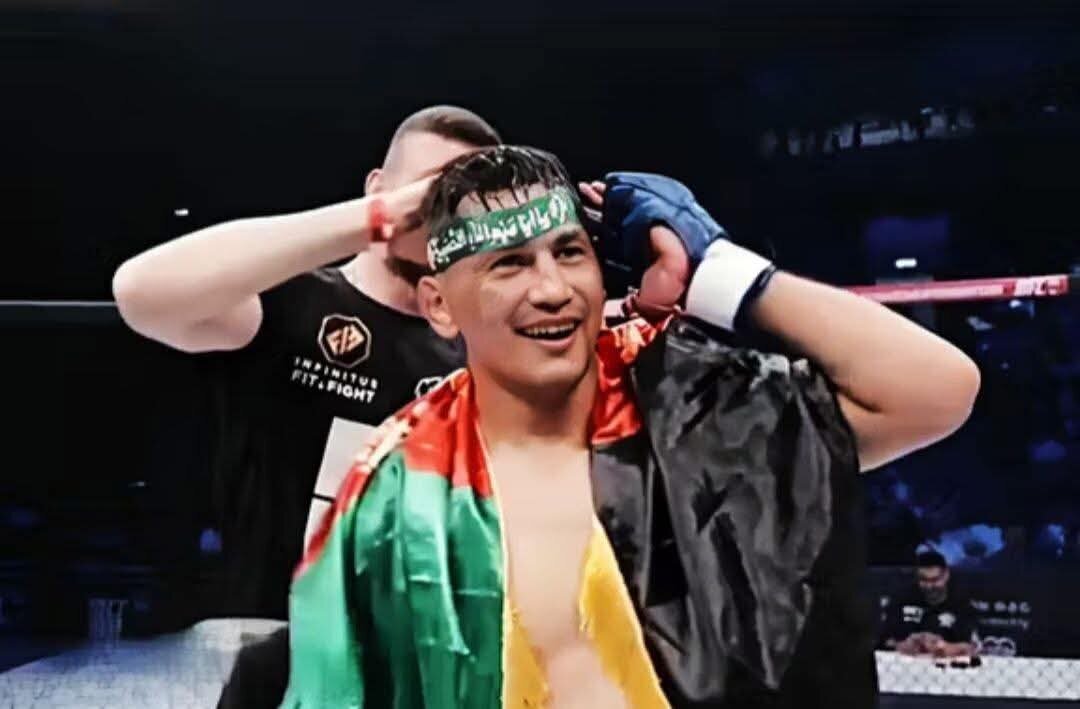 پیروزی ورزشکار شیعه در MMA با سربند «یا اباعبدالله‌الحسین(ع)»