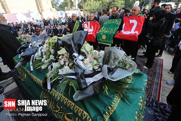 تصاویر | مراسم تشییع و خاکسپاری پیکر استاد محمود فرشچیان