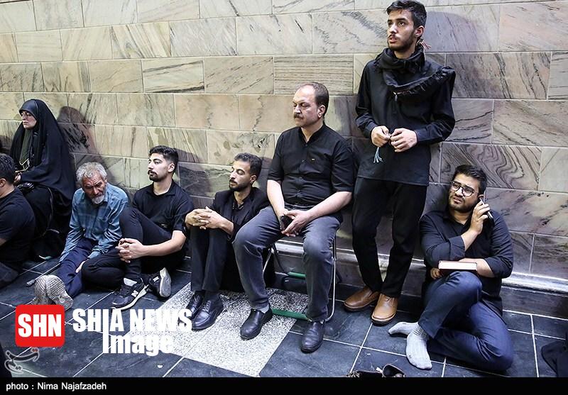 حضور میلیونی زائران در حرم امام رضا(ع)