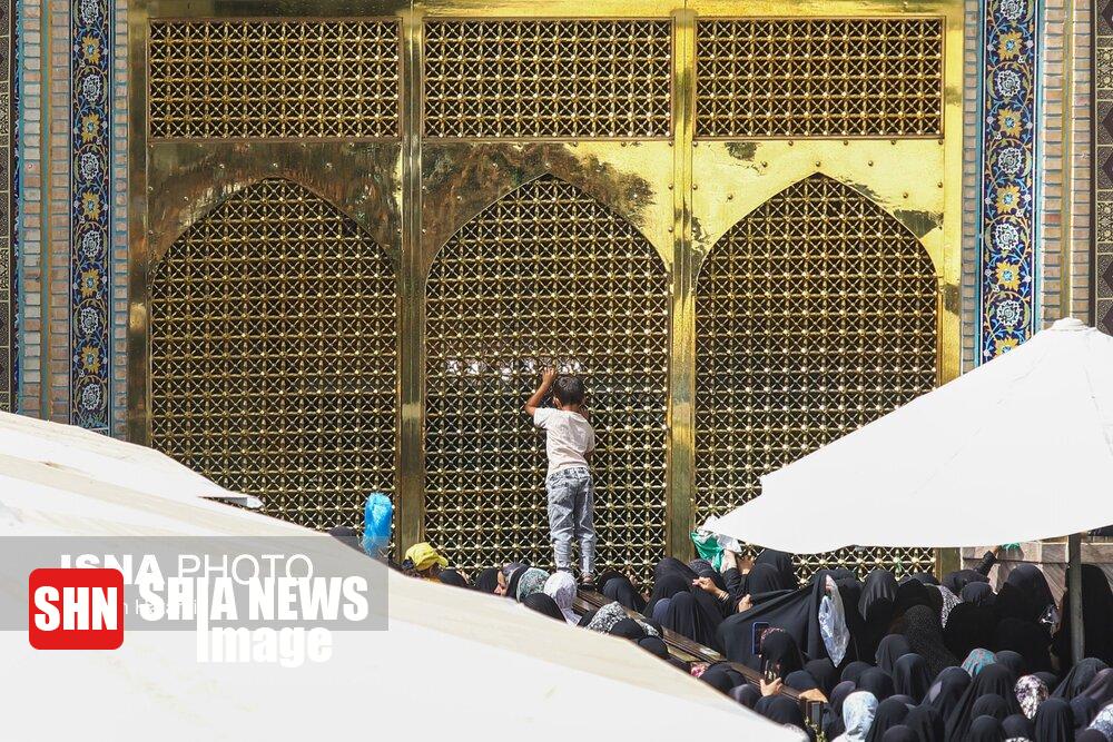 عزاداری شهادت امام رضا (ع) در حرم مطهر رضوی عزاداری شهادت امام رضا (ع) در حرم مطهر رضوی