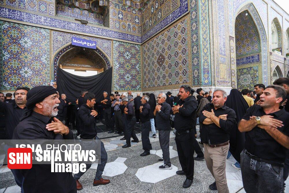 عزاداری شهادت امام رضا (ع) در حرم مطهر رضوی عزاداری شهادت امام رضا (ع) در حرم مطهر رضوی