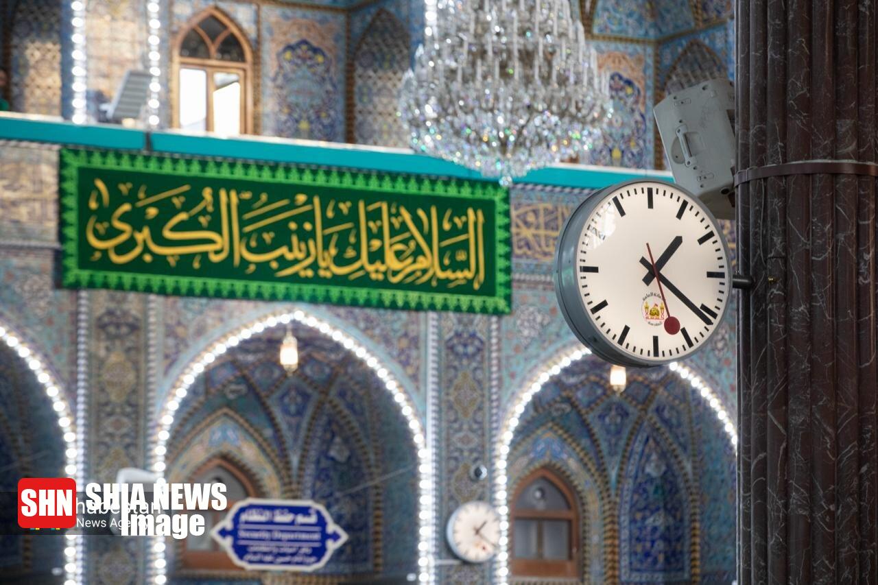 گل آرایی حرم  امام حسین(ع) به مناسبت میلاد حضرت زینب(س)