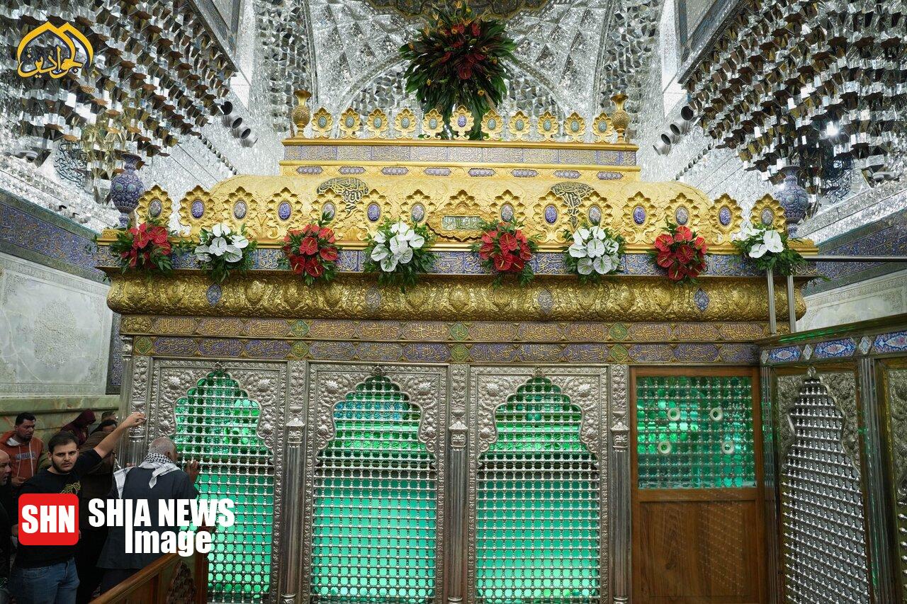 تصاویر ی زیبا از گل‌آرایی حرم امامین جوادین (ع)