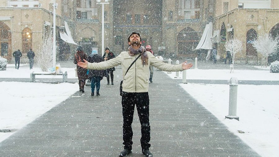 تصاویری باورنکردنی از شدت بارش برف در نصف جهان