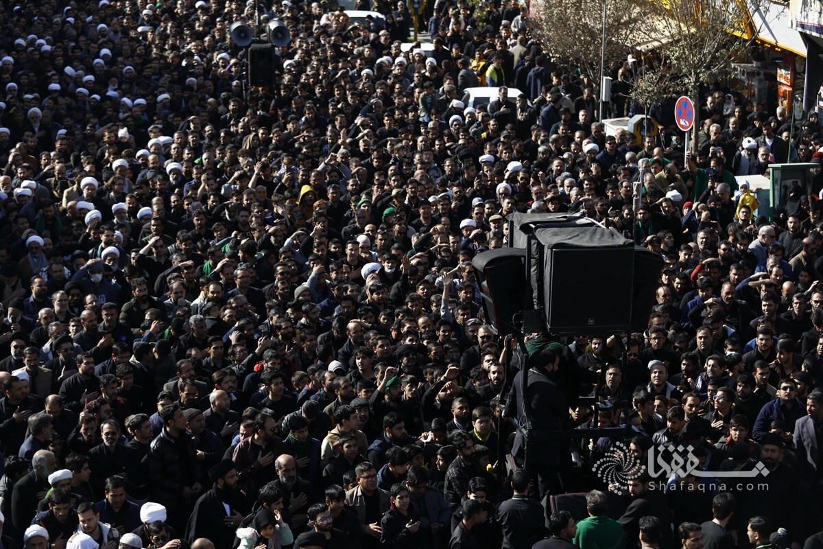 دسته عزاداران حضرت زهرا (س) با حضور آیت الله وحید خراسانی