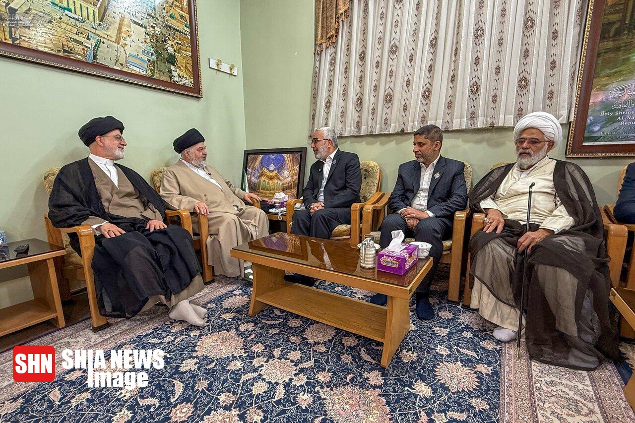 تصاویر | دیدار و گفتوگوی تولیت آستان مقدس علوی با علمای حوزه تصاویر | دیدار و گفتوگوی تولیت آستان مقدس علوی با علمای حوزه