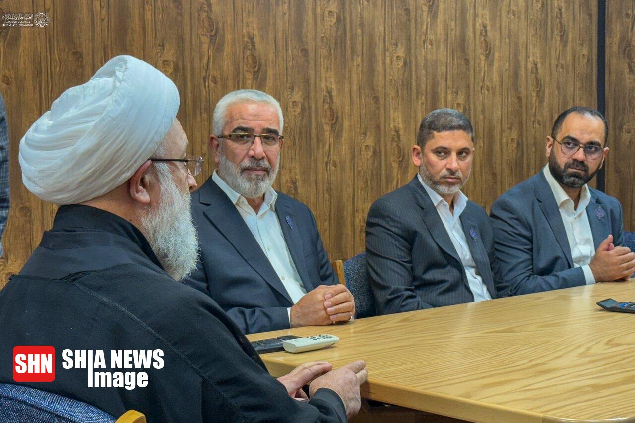 تصاویر | دیدار و گفتوگوی تولیت آستان مقدس علوی با علمای حوزه تصاویر | دیدار و گفتوگوی تولیت آستان مقدس علوی با علمای حوزه