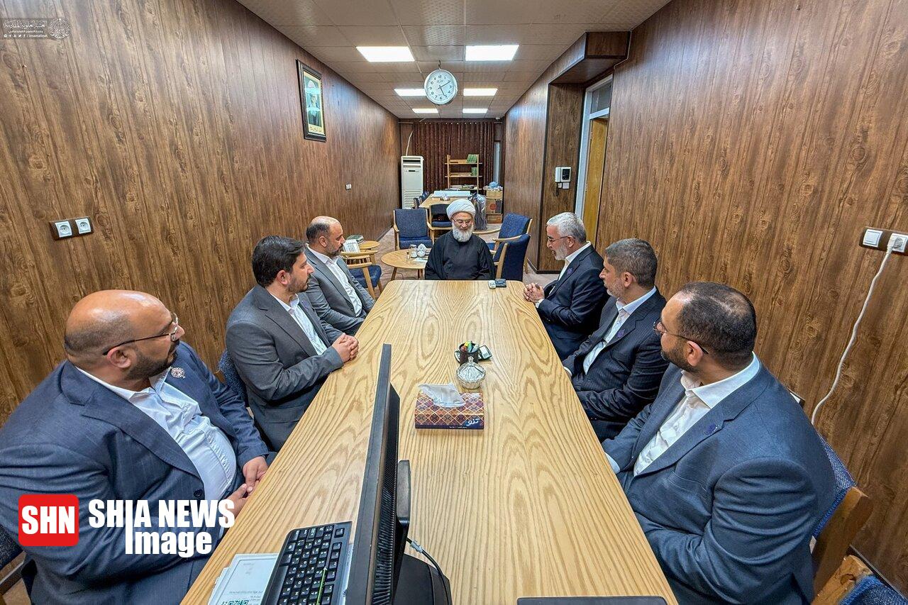 تصاویر | دیدار و گفتوگوی تولیت آستان مقدس علوی با علمای حوزه تصاویر | دیدار و گفتوگوی تولیت آستان مقدس علوی با علمای حوزه