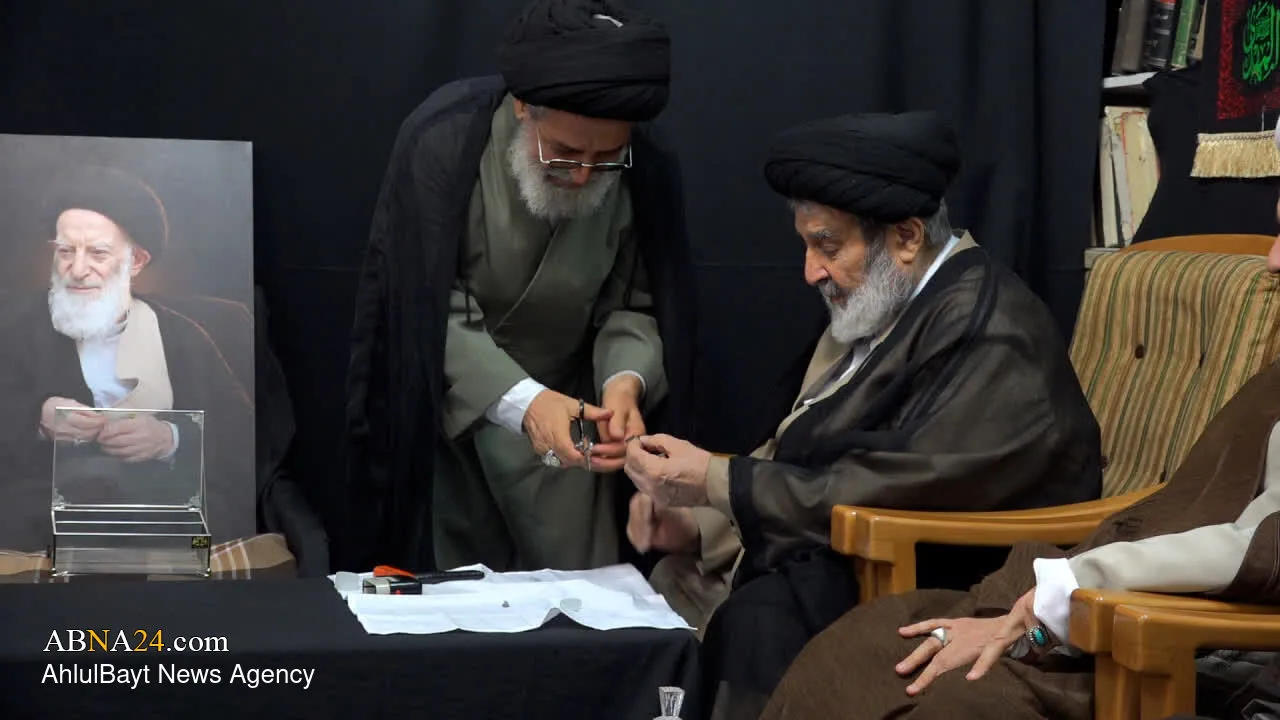 مراسم شکستن مُهر آیت‌الله‌ شبیری زنجانی