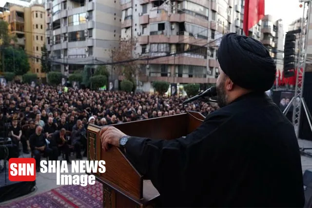 همزمان با فرارسیدن ایام سوگواری ماه محرم، مراسم عزاداری شب های عاشورا در مناطق گوناگون لبنان با حضور پرشور هیئت های حسینی و اقشار مختلف مردم ادامه دارد.