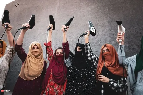 عکسی از زنان افغان که جایزه عکس صلح ۲۰۲۶ را برد