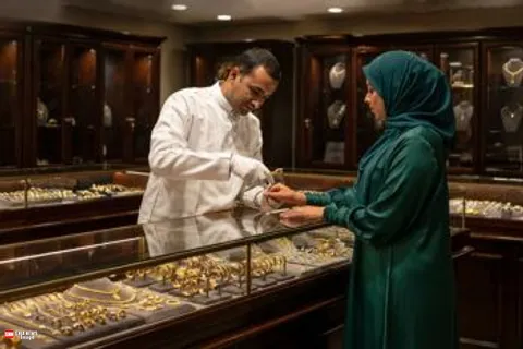 حکم دست کردن طلا توسط نامحرم