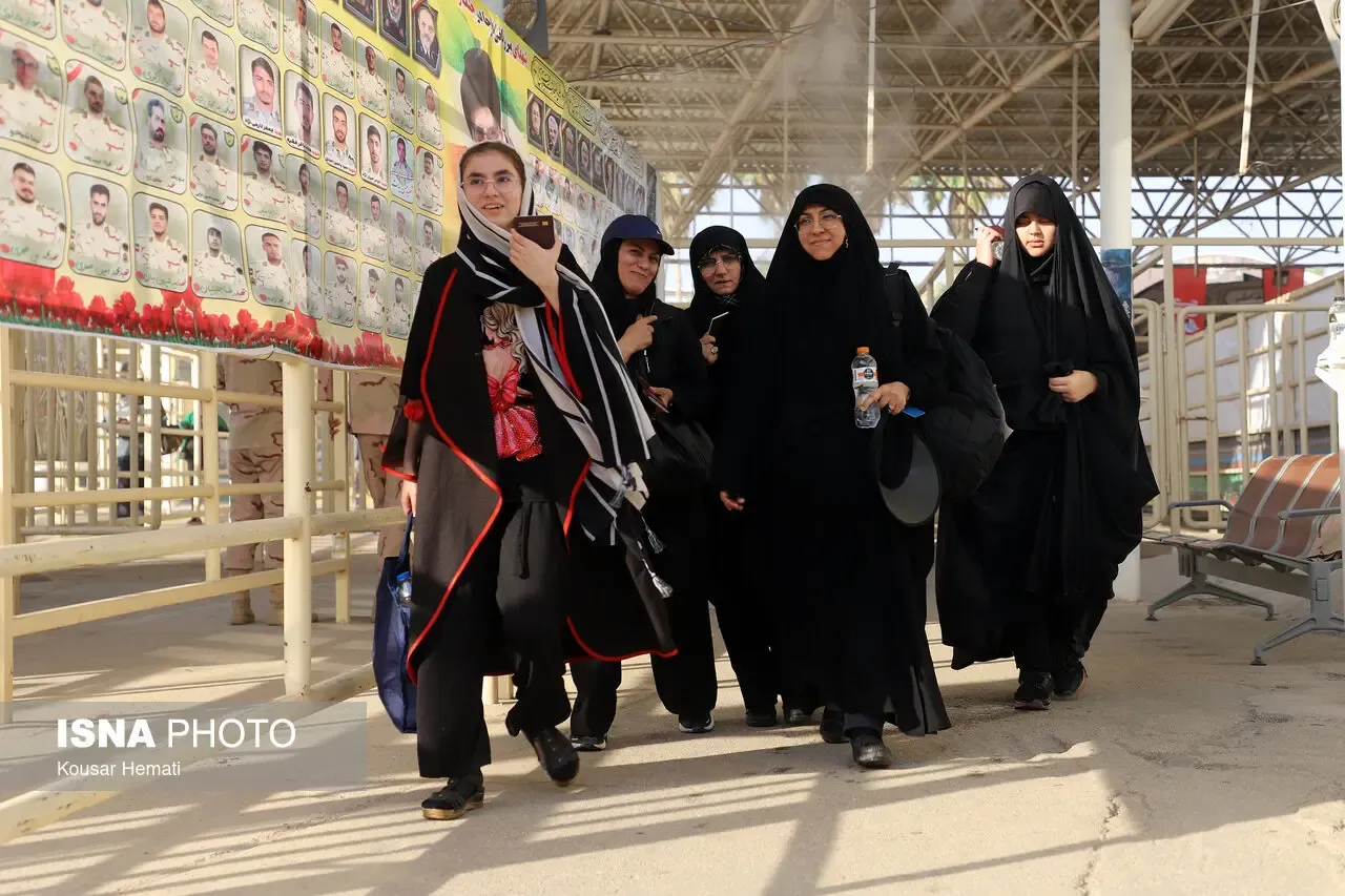 تصاویری از تردد زائران اربعین در مرز خسروی تصاویری از تردد زائران اربعین در مرز خسروی