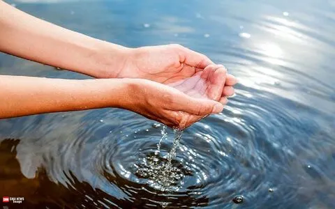 حکم وضو گرفتن زن در برابر نامحرم