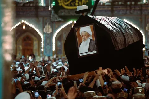 تشییع پیکر آیت‌الله فیاض در حرم امام حسین (ع) + تصاویر
