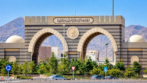 محدودیت تفکر و آزادی اندیشه در دانشگاه اسلامی مدینه